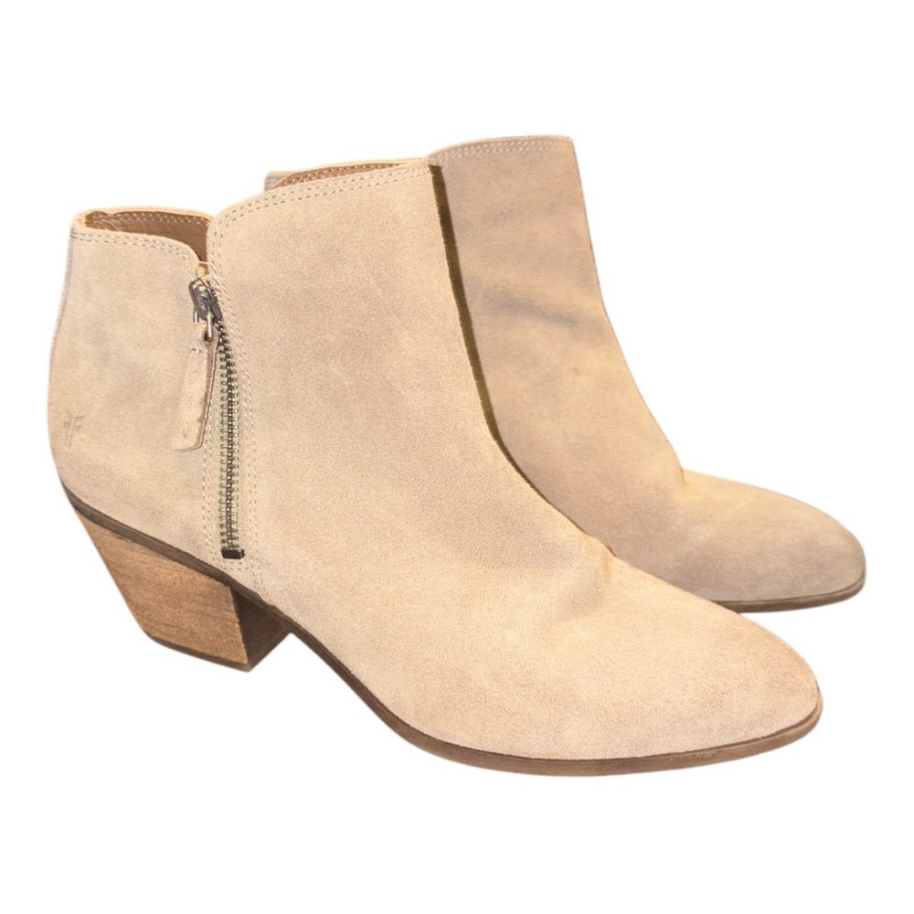 FRYE Ash Beige Suede Judith Double Zip Ankle Bootie Heel Women's Size 8.5 BB3